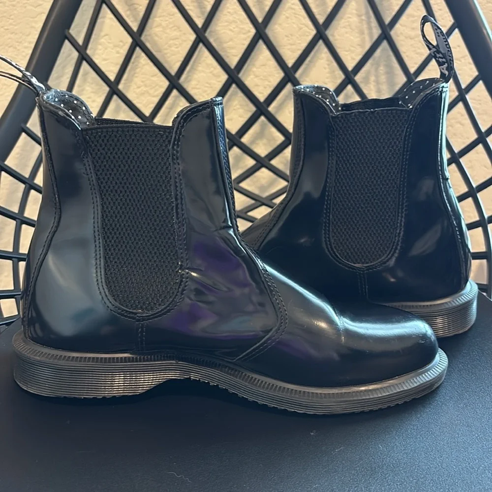 Dr. Martens Boots in Black Sz 7 - Picture 5 of 8